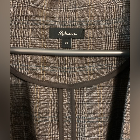 Reitmans Blazer - Picture 4 of 4